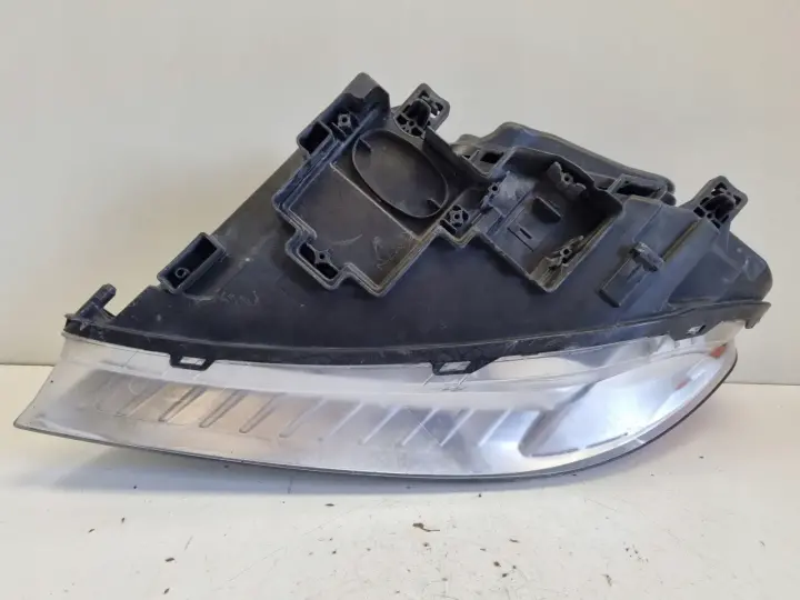 Volvo S80 II V70 III 07-13r PRZEDNIA LAMPA PRAWA prawy przód EURO 31214352