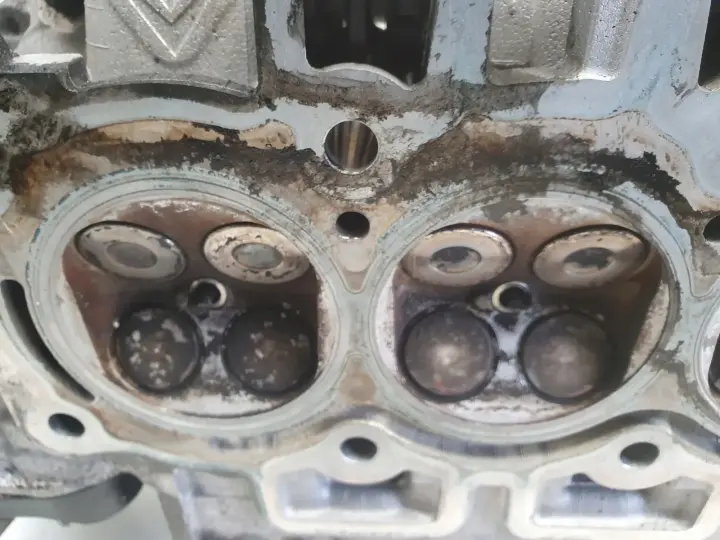 Peugeot 2008 1.2 VTi GŁOWICA CYLINDRÓW 9688669980