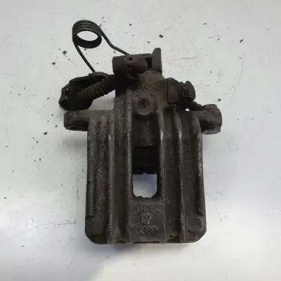 VW Golf IV Audi A3 Leon I PRAWY ZACISK HAMULCOWY tył pasażera