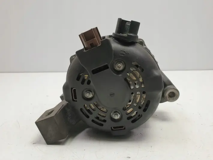 Volvo S40 II V50 2.5 T turbo ALTERNATOR DENSO