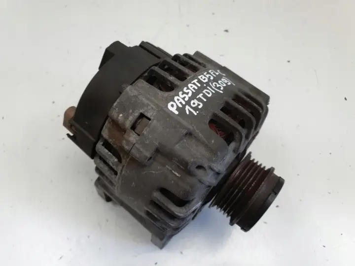 VW Passat B5 Audi A4 B5 A6 C5 1.9 TDI ALTERNATOR Valeo