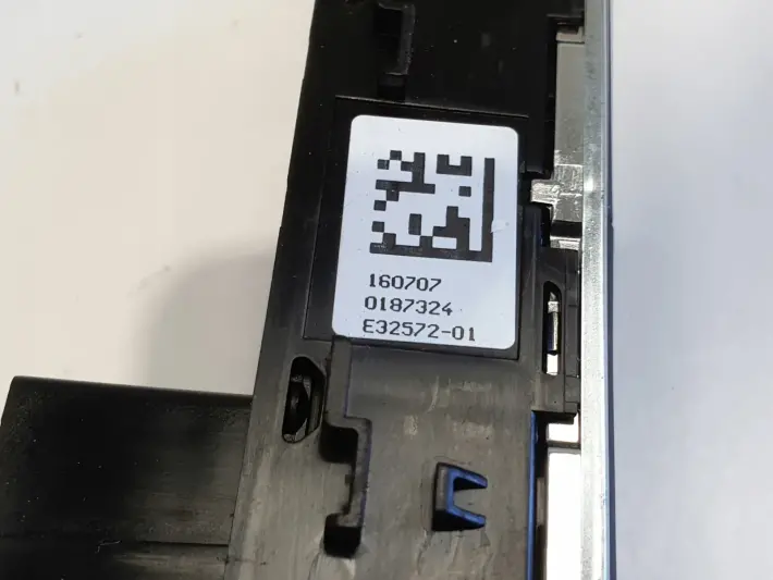 Renault Megane IV PANEL STEROWANIA PODGRZEWANIEM FOTELI 283E80562R