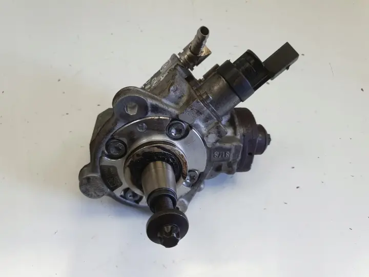 BMW E60 2.0 D POMPA WTRYSKOWA paliwa 0445010510