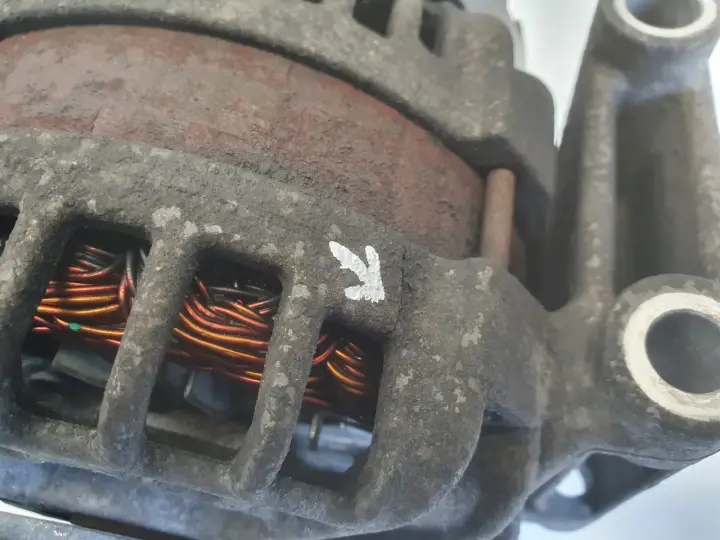 Ford Transit MK7 VII 2.2 TDCI ALTERNATOR bosch 0125711017 AC1T-10300-BB