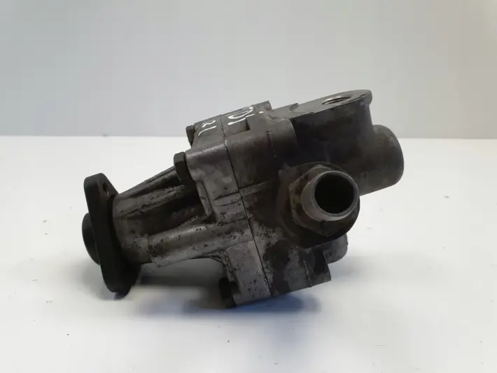 Audi A6 C4 2.5 TDI POMPA WSPOMAGANIA 048145155F