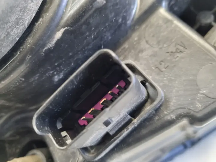 Renault Captur I 13-17r PRZEDNIA LAMPA LEWA lewy przód EUROPA 260600953R