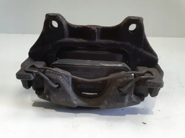 Renault Clio IV LEWY PRZEDNI ZACISK HAMULCOWY przód kierowcy 410104961R