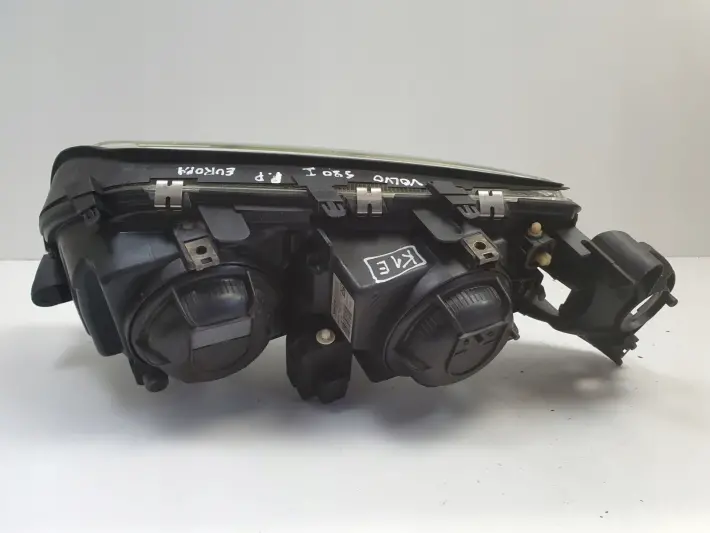 Volvo S80 I 98-04r PRZEDNIA LAMPA PRAWA prawy przód 30678108 89088108 valeo