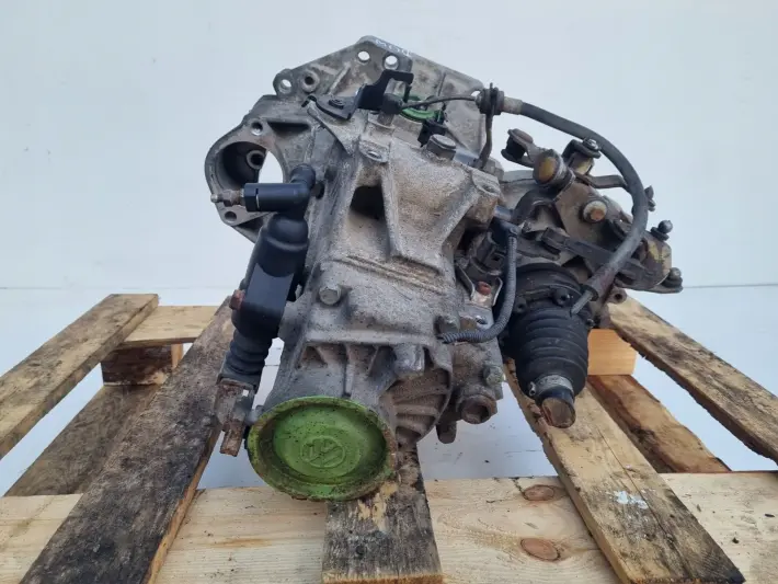 VW Bora 1.6 16V SKRZYNIA BIEGÓW DUW manualna MANUAL