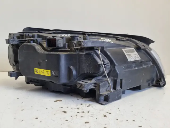 Volvo V70 III XC70 PRZEDNIA LAMPA LEWA LEWY PRZÓD XENON SKRĘTNY 31283915