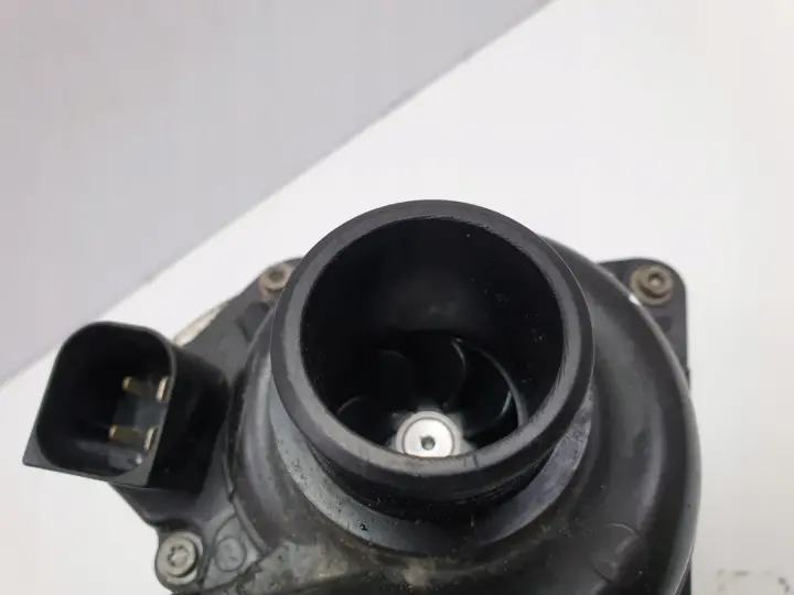 BMW X5 E70 3.0 i ELEKTRYCZNA POMPA WODY 11868015