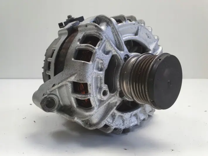 Volvo V70 III 2.0 D3 ALTERNATOR bosch 30659131