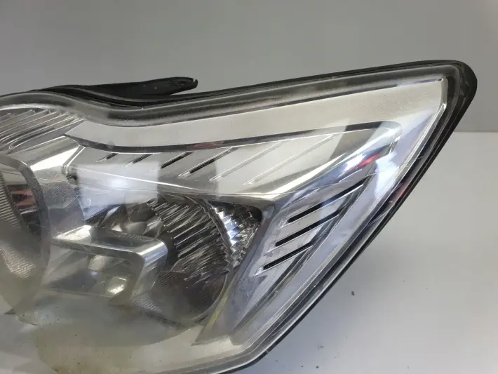 Ford Focus mk2 lift 07-11 PRZEDNIA LAMPA LEWA lewy przód anglik