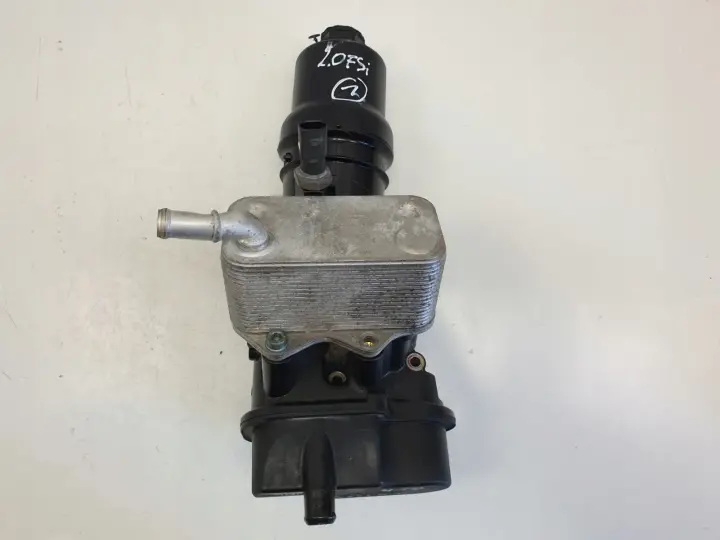 VW Golf V 2.0 FSI OBUDOWA FILTRA OLEJU podstawa