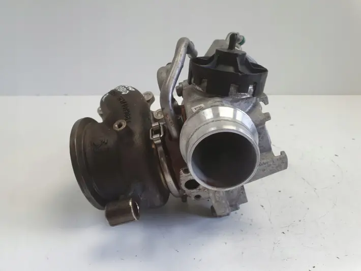 Volvo XC40 1.5 T3 TURBOSPRĘŻARKA turbo 32257071AA