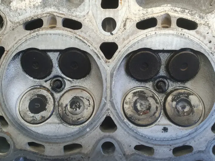 Ford Focus MK2 II 1.6 16V GŁOWICA CYLINDRÓW 7S7G-6090-CB