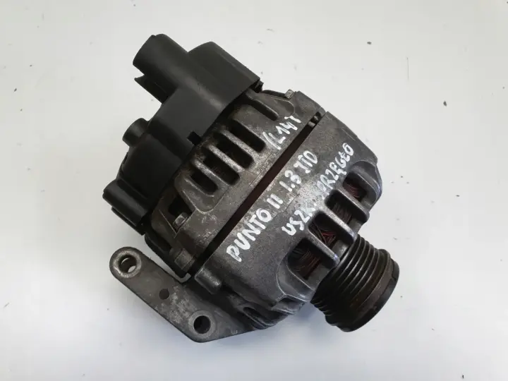 Fiat Punto II 1.3 M-JET ALTERNATOR valeo 46823547