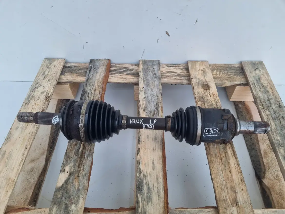 Toyota Hilux VII 3.0 D4D LEWA PRZEDNIA PÓŁOŚ półośka lewy przód 43430-0K050