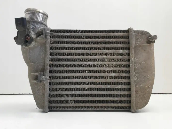 Audi A6 C6 2.0 TDI CHŁODNICA POWIETRZA Intercooler