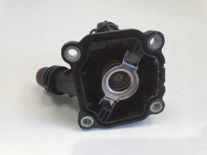 Volvo V90 II S90 2.0 D5 OBUDOWA TERMOSTATU P32263962
