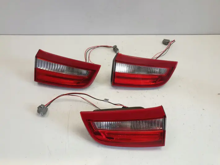 Volvo S60 II TYLNA LAMPA PRAWA prawy tył W KLAPE