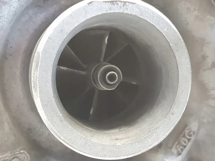 VW Golf IV 1.9 TDI TURBOSPRĘŻARKA 038145701D