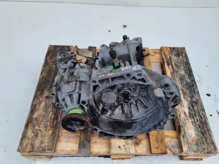 VW Caddy 1.9 SDI MANUALNA SKRZYNIA BIEGÓW manual EAY