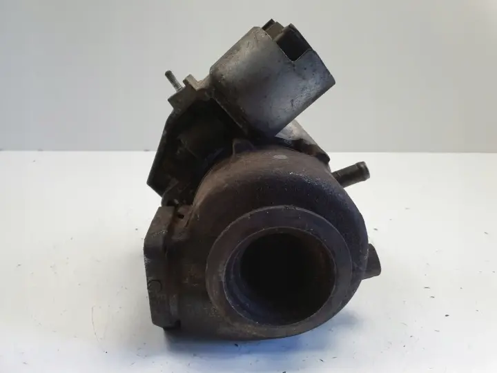 BMW E87 E90 2.0 D TURBOSPRĘŻARKA 7795498