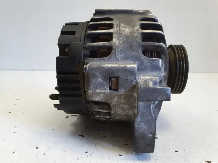 Renault Clio II 1.2 16V ALTERNATOR 95A 7700437090 valeo