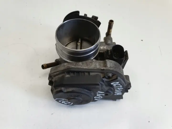 VW Golf IV Octavia I Audi A3 8L 1.6 8V PRZEPUSTNICA 06A133064J