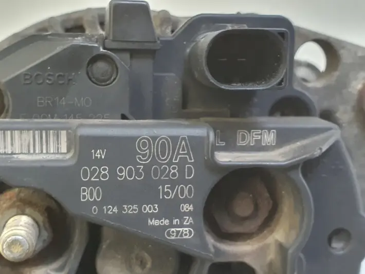 Audi A3 8L Golf IV 1.9 TDI ALTERNATOR bosch 028903028D 90A