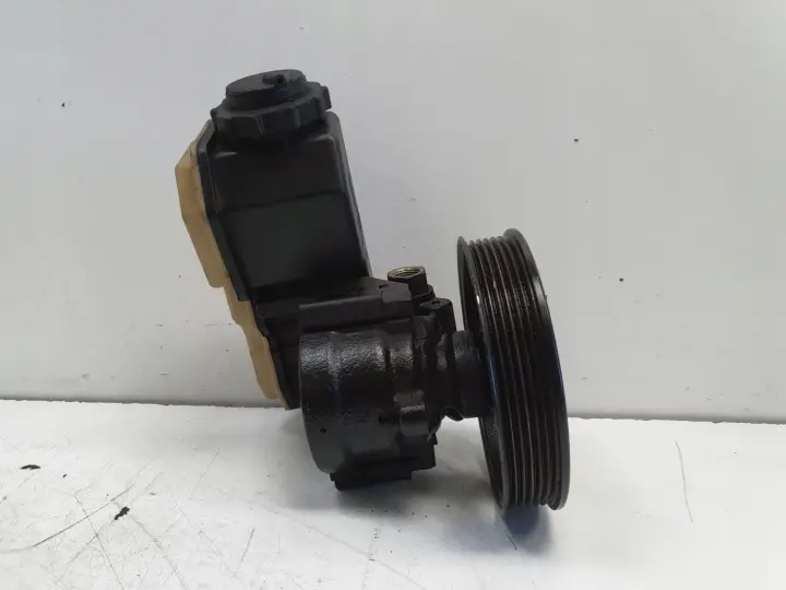 Opel Vectra B 1.6 16V POMPA WSPOMAGANIA 90495957