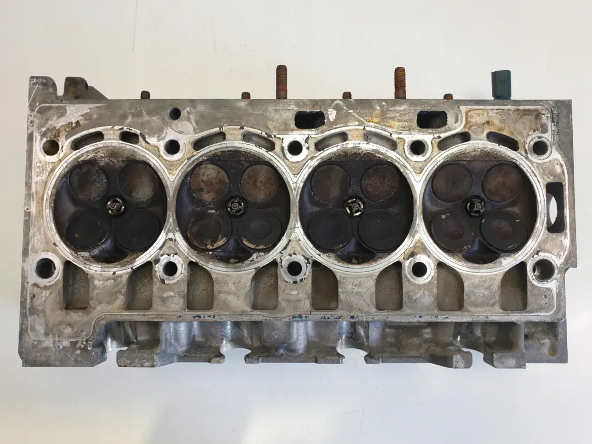 Audi A3 II 8P 1.6 FSI GŁOWICA CYLINDRÓW 03C103358S