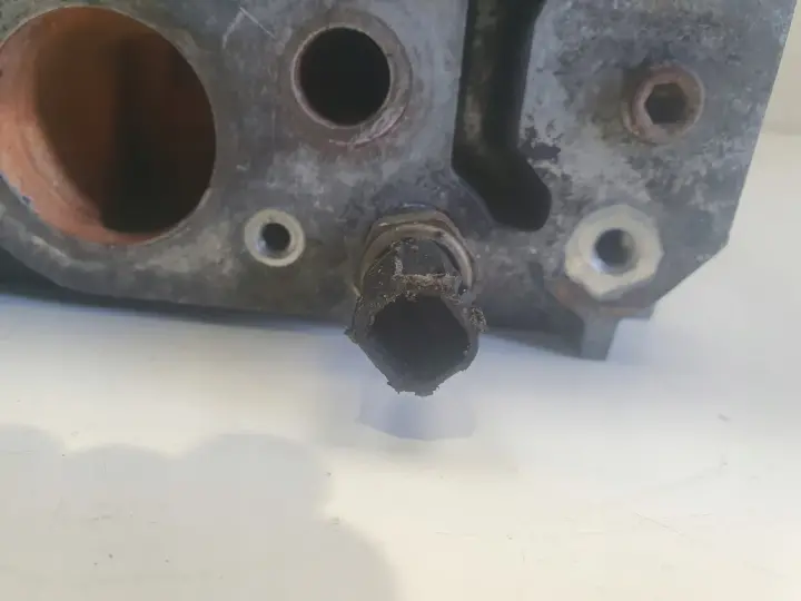 Mini Cooper R50 R53 1.6 16V GŁOWICA CYLINDRÓW 04777751AB