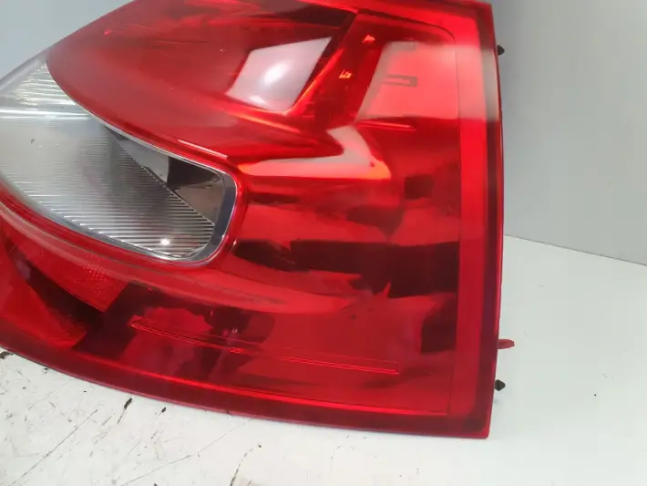 Renault Megane II lift HB TYLNA LAMPA PRAWA prawy tył pasażera 8200413216-C