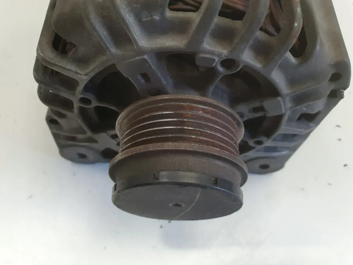 VW Passat B5 Audi A4 B5 A6 C5 1.9 TDI ALTERNATOR Valeo