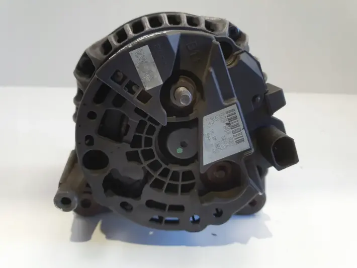 Audi TT 1.8 T ALTERNATOR bosch 028903030 120A