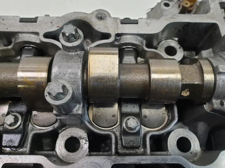 Opel Vectra C 2.0 DTI GŁOWICA CYLINDRÓW R9128018