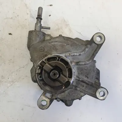 Toyota Corolla Verso 2.2 D4D POMPA VACUM wacum luk