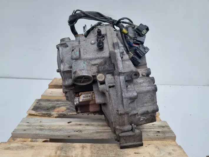 Volvo S60 2.4 D5 DIESEL AUTOMATYCZNA SKRZYNIA BIEGÓW 8667365 55-50SN