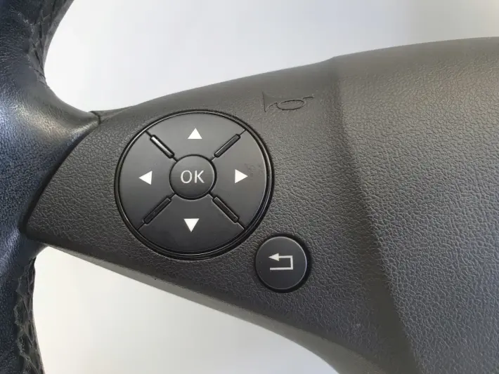 Mercedes W204 SKÓRZANA KIEROWNICA Multifunkcyjna multifunkcja skóra AirBag