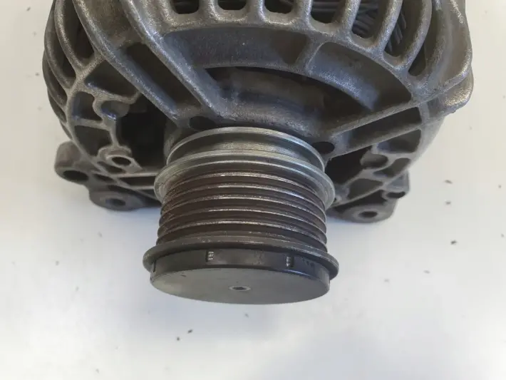 Audi TT 1.8 T ALTERNATOR bosch 028903030 120A