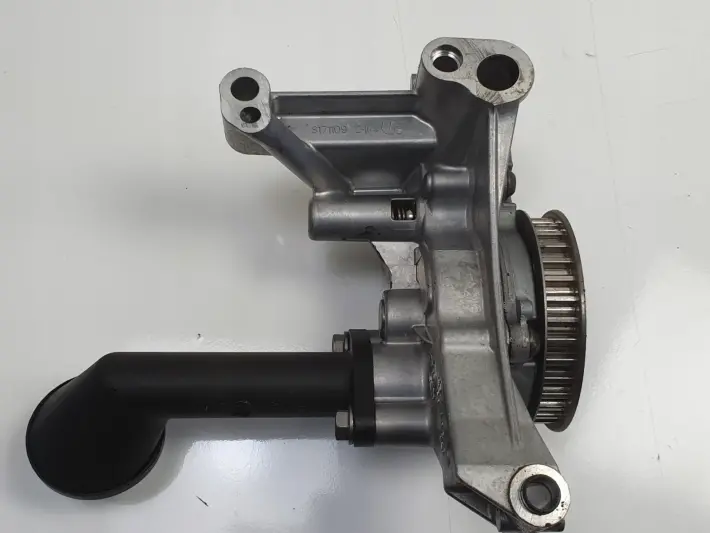 VW Caddy III 1.6 TDI POMPA OLEJU olejowa 03L115105C