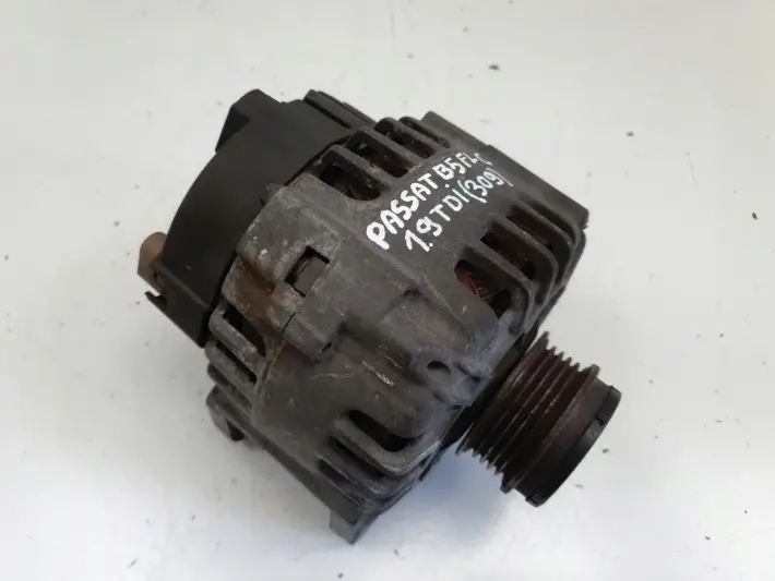 VW Passat B5 Audi A4 B5 A6 C5 1.9 TDI ALTERNATOR Valeo