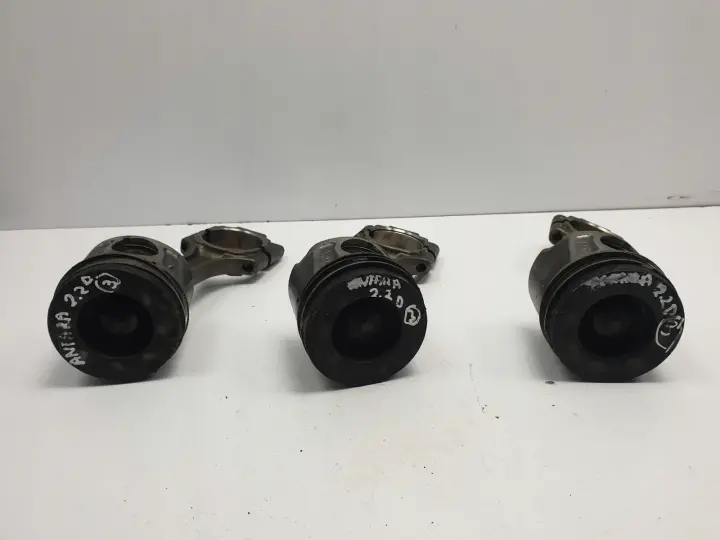 Opel Antara 2.2 CDTI TŁOK KORBOWÓD