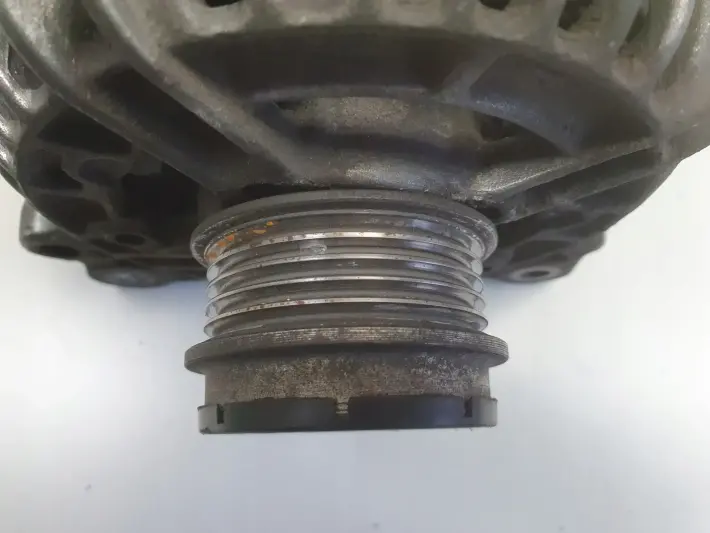 Audi A4 B6 1.9 TDI ALTERNATOR Bosch 028903029Q 0124525010 140A