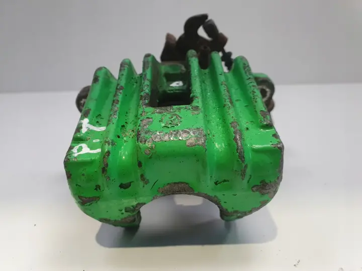 Vw Passat B5 Audi A4 B5 ZACISK HAMULCOWY Prawy tył pasażera