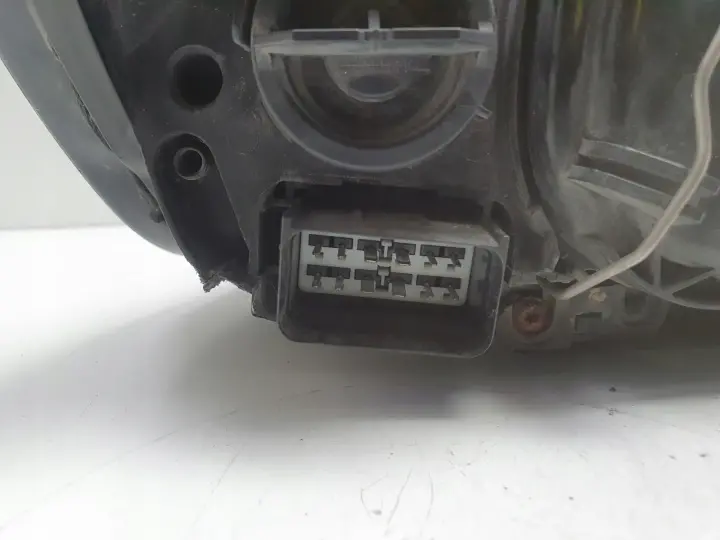 Volvo S40 V50 XENON PRZEDNIA LAMPA LEWA lewy przód EUROPA 31213181