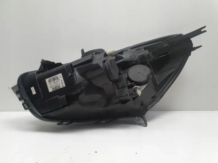 Renault Clio IV 12-16r PRZEDNIA LAMPA PRAWA prawy przód EUROPA 260102796R