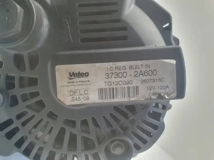 Kia Venga 1.4 CRDI ALTERNATOR valeo 37300-2A600 120A